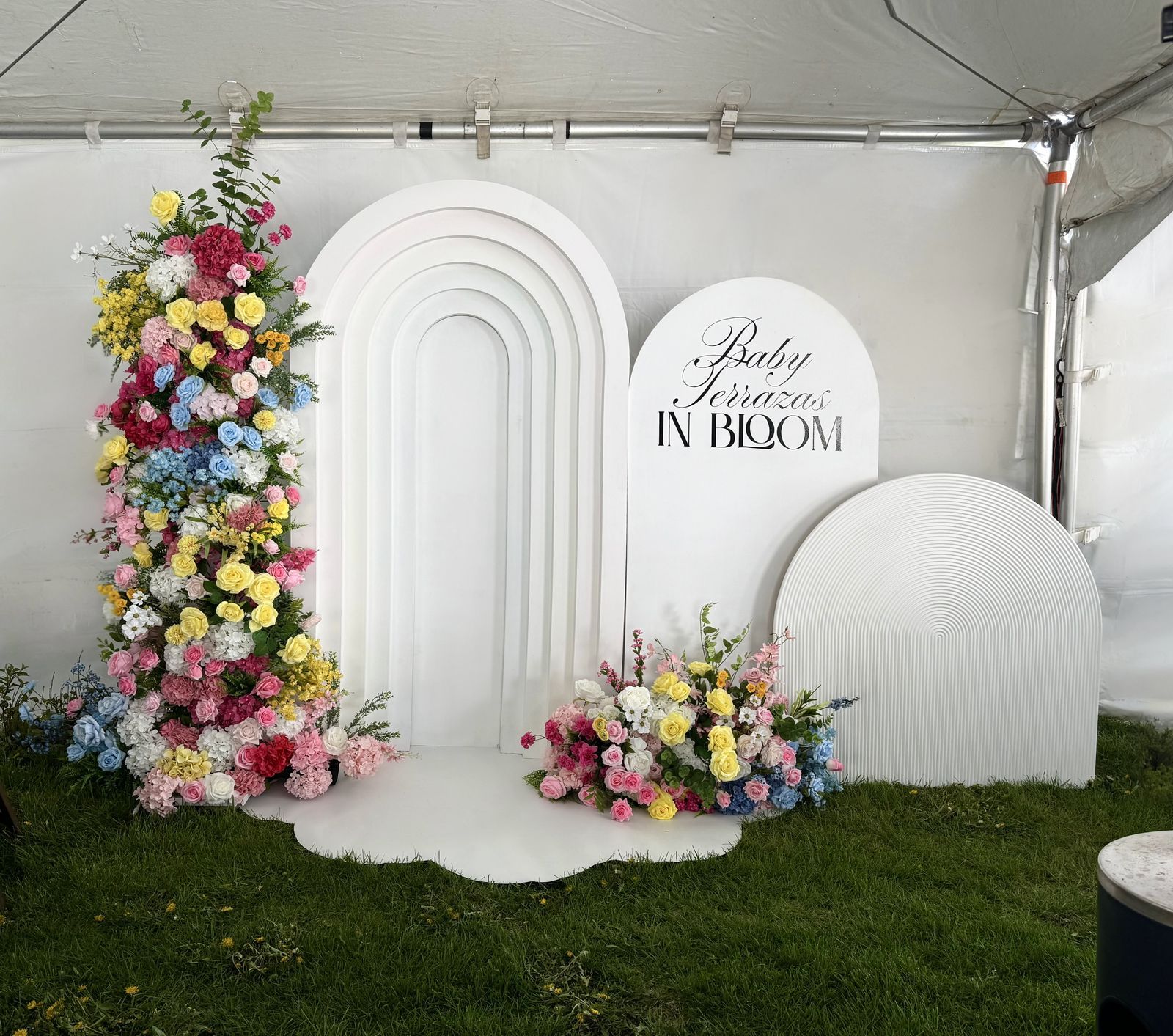 Baby in Bloom floral arch trio