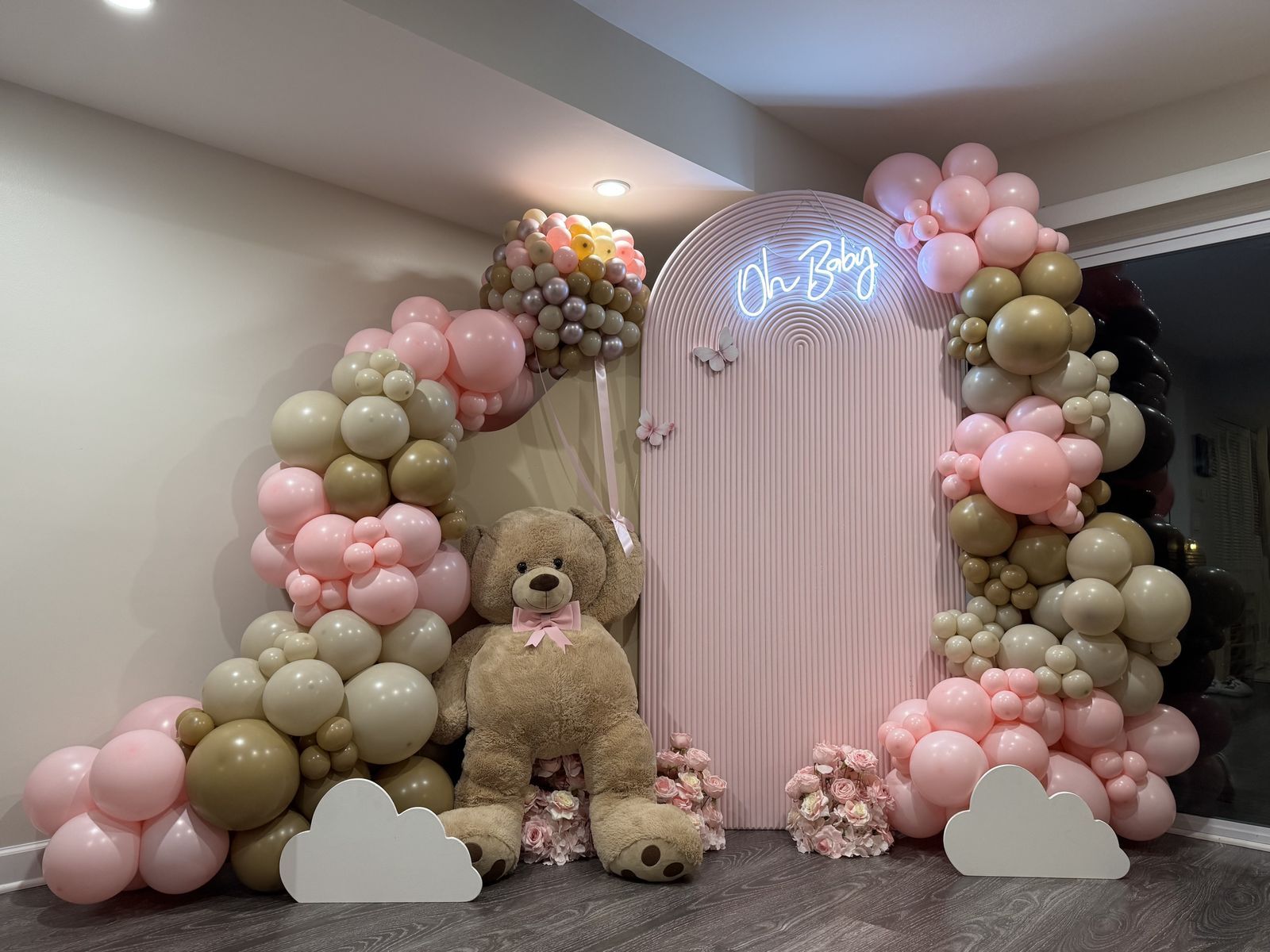 Oh Baby neon with sage & blush garland